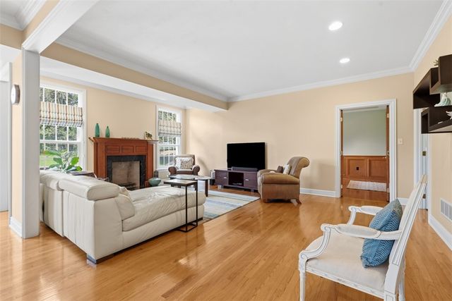317 Abbey Brook Ln, Peters Twp, PA 15367