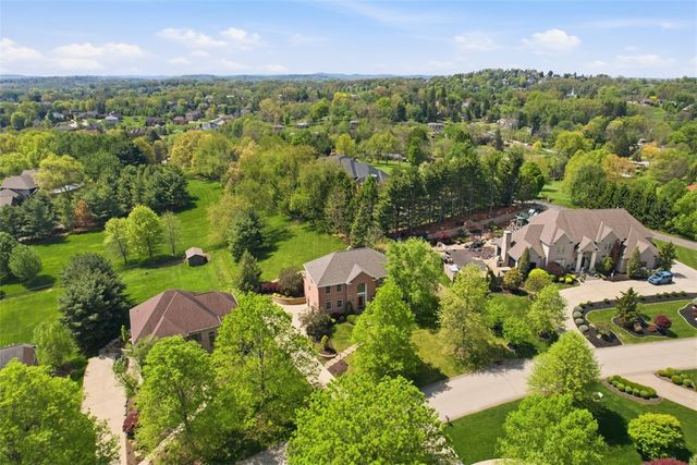 317 Abbey Brook Ln, Peters Twp, PA 15367