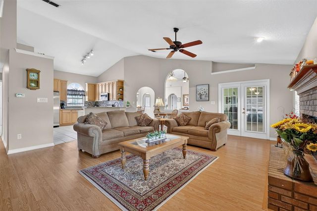3237 INDIAN TRAIL, Eustis, FL 32726