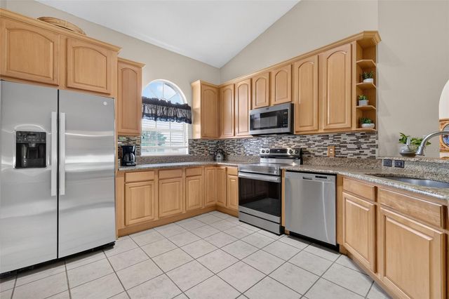 3237 INDIAN TRAIL, Eustis, FL 32726