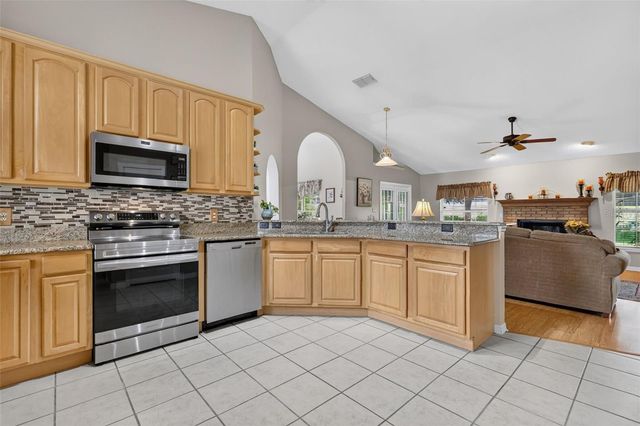 3237 INDIAN TRAIL, Eustis, FL 32726