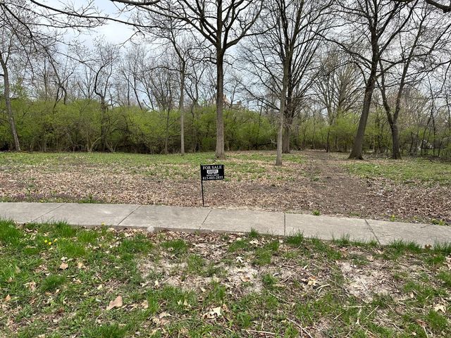 24863 W Sterling Oaks Court, Shorewood, IL 60404