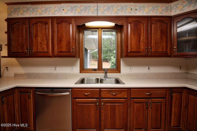 119 Otter Drive, West End, NC 27376