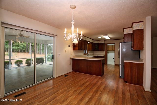 119 Otter Drive, West End, NC 27376