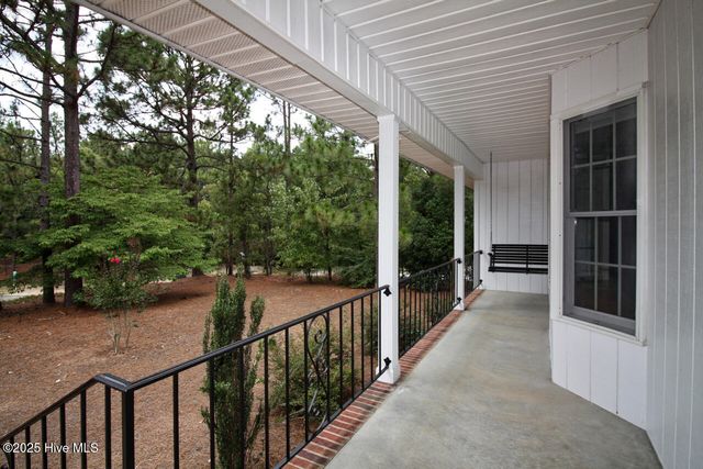 119 Otter Drive, West End, NC 27376