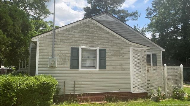 2995 Coleman Road, Eastover, NC 28312