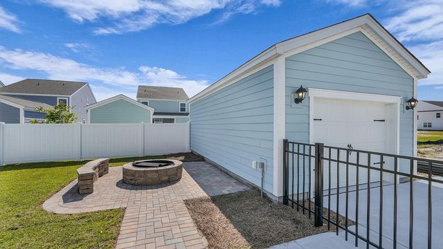 129 Lilac Grove Way, Summerville, SC 29486