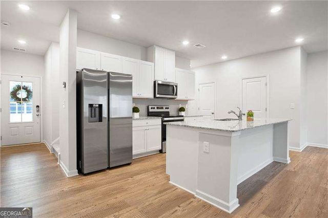 5332 Melbourne Lane, Flowery Branch, GA 30542