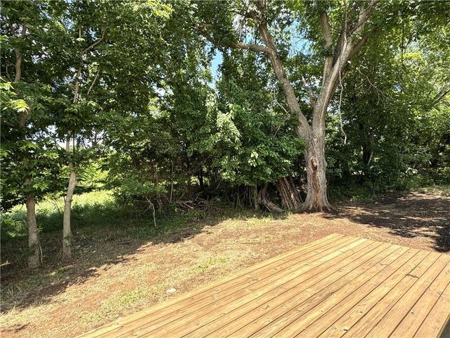 258 Sycamore Drive, Linn Valley, KS 66040