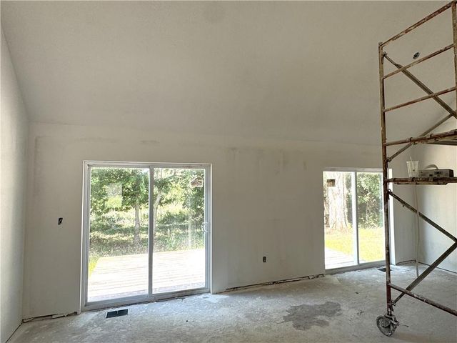 258 Sycamore Drive, Linn Valley, KS 66040