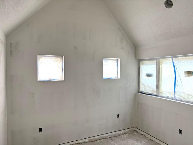 258 Sycamore Drive, Linn Valley, KS 66040