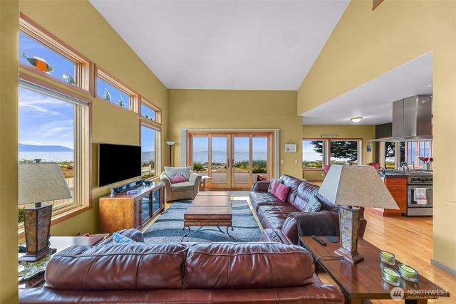 4517 Sucia Drive, Ferndale, WA 98248