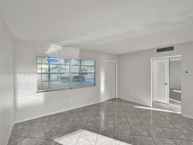 5112 Hollywood Blvd 7, Hollywood, FL 33021