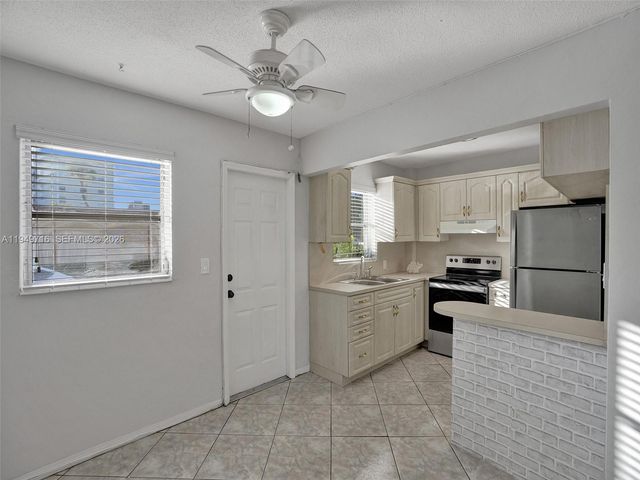 5112 Hollywood Blvd 7, Hollywood, FL 33021