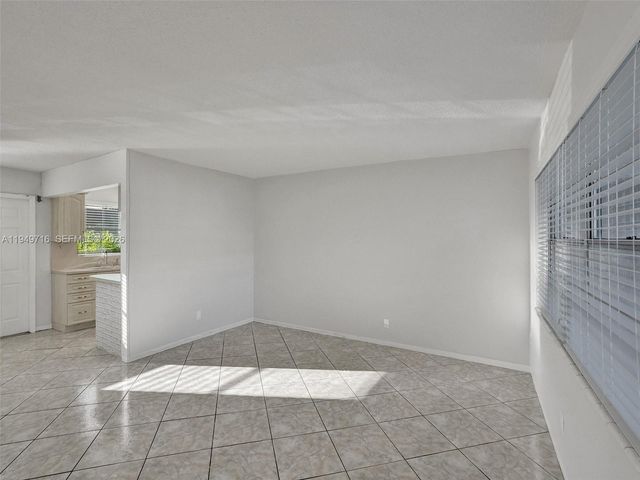 5112 Hollywood Blvd 7, Hollywood, FL 33021