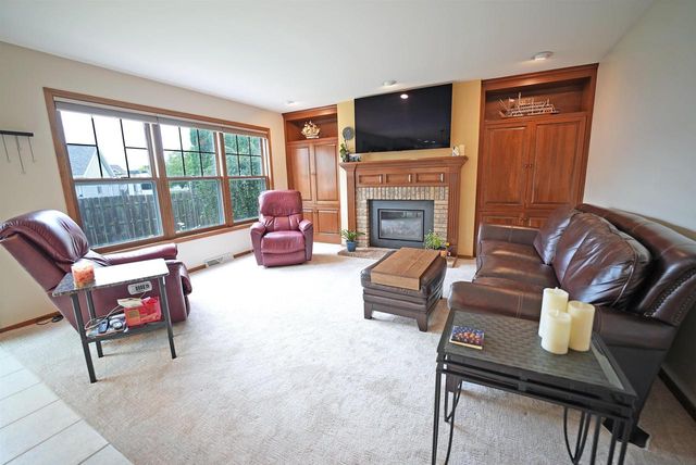 3911 POPPLE COURT, Green Bay, WI 54301