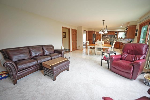3911 POPPLE COURT, Green Bay, WI 54301