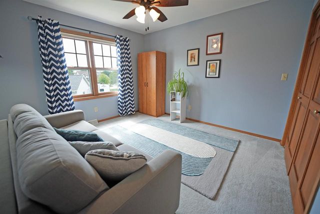 3911 POPPLE COURT, Green Bay, WI 54301