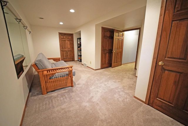 3911 POPPLE COURT, Green Bay, WI 54301