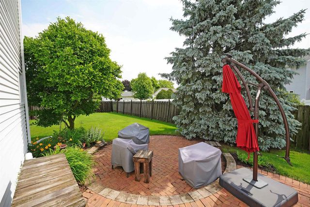 3911 POPPLE COURT, Green Bay, WI 54301