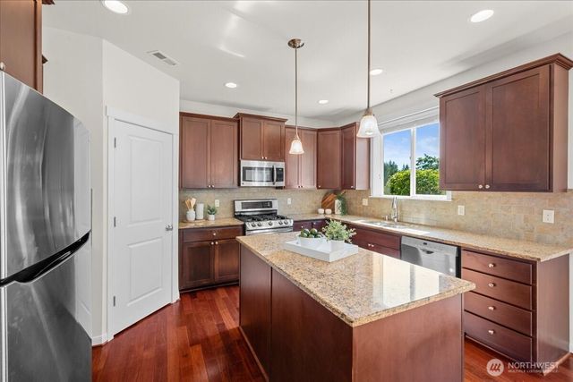 25415 155th Avenue SE, Covington, WA 98042