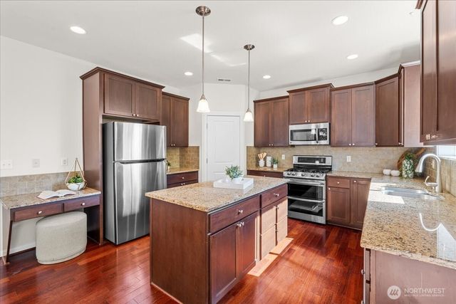 25415 155th Avenue SE, Covington, WA 98042
