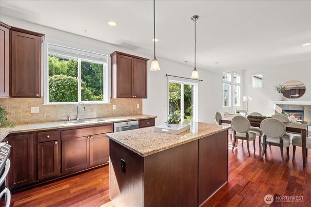 25415 155th Avenue SE, Covington, WA 98042