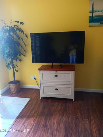 215 S Water Street Apt 202, Wilmington, NC 28401