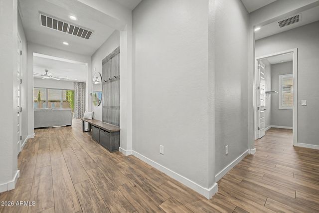 9349 W LOUISE Drive, Peoria, AZ 85383