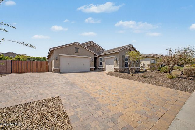 9349 W LOUISE Drive, Peoria, AZ 85383
