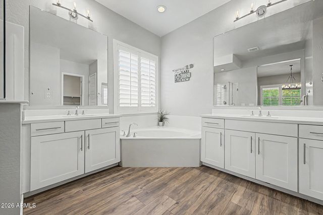 9349 W LOUISE Drive, Peoria, AZ 85383