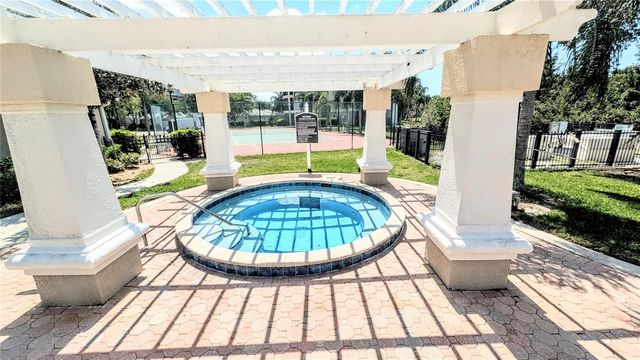 5174 NORTHRIDGE ROAD 102, Sarasota, FL 34238
