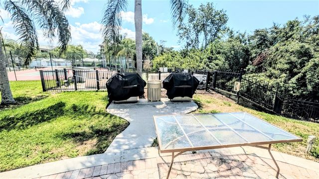 5174 NORTHRIDGE ROAD 102, Sarasota, FL 34238