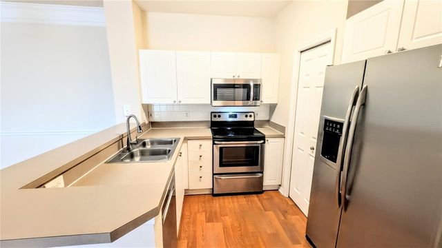 5174 NORTHRIDGE ROAD 102, Sarasota, FL 34238