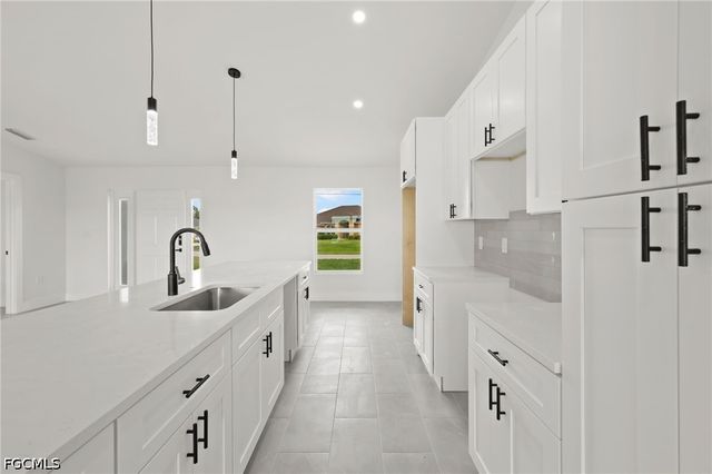 4446 Connection AVE, Cape Coral, FL 33909