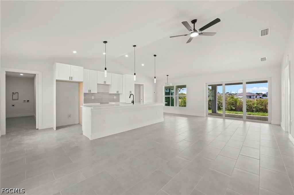 4446 Connection AVE, Cape Coral, FL 33909