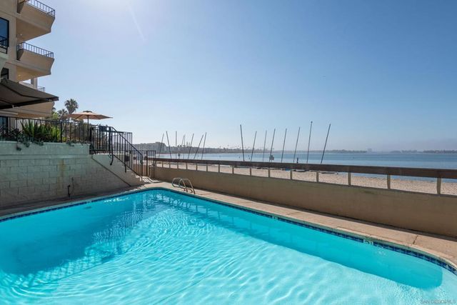 1235 Parker Pl 2B, San Diego, CA 92109