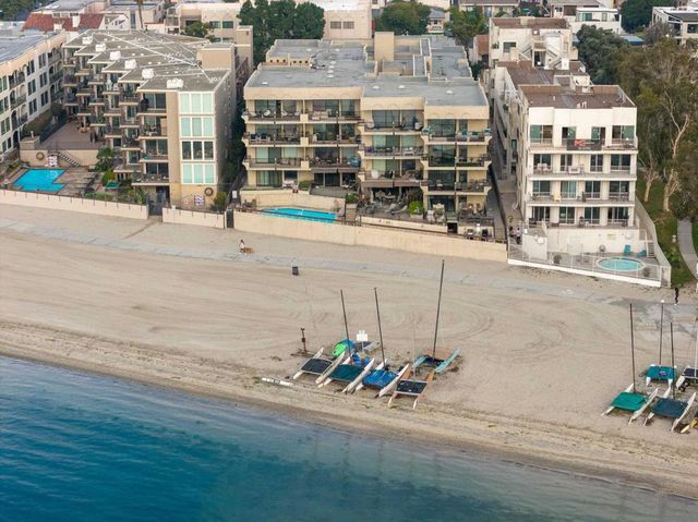 1235 Parker Pl 2B, San Diego, CA 92109