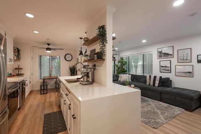 1235 Parker Pl 2B, San Diego, CA 92109