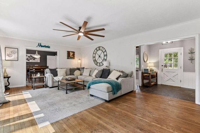 16805 Linden Drive, Minnetonka, MN 55345