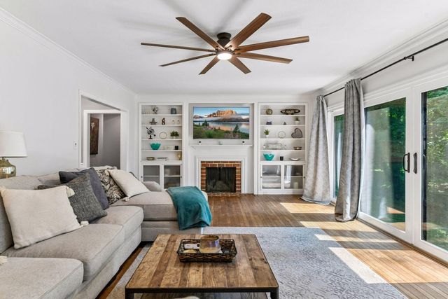 16805 Linden Drive, Minnetonka, MN 55345