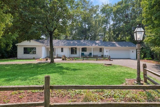 16805 Linden Drive, Minnetonka, MN 55345