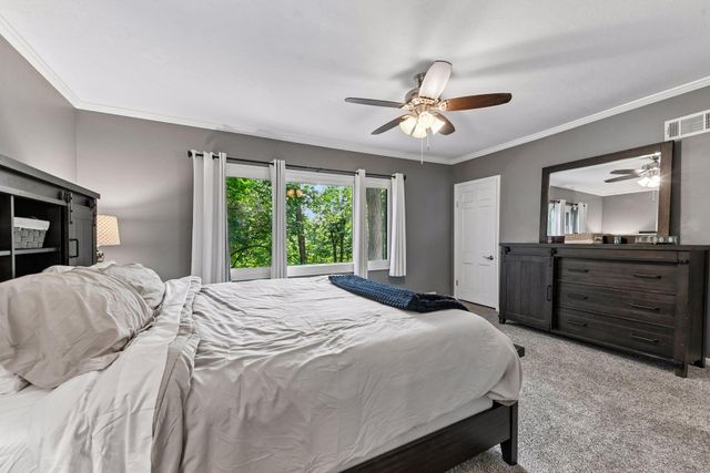 16805 Linden Drive, Minnetonka, MN 55345