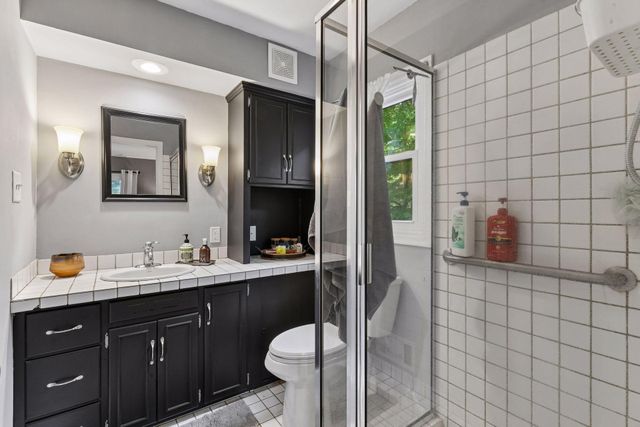 16805 Linden Drive, Minnetonka, MN 55345