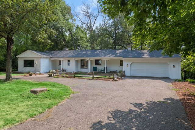 16805 Linden Drive, Minnetonka, MN 55345
