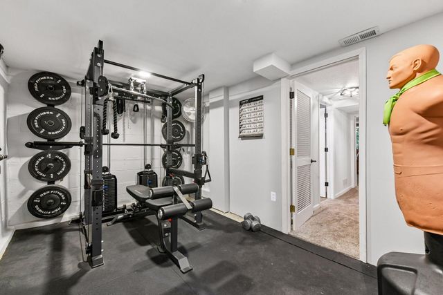 16805 Linden Drive, Minnetonka, MN 55345