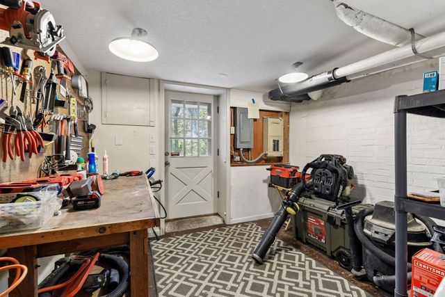 16805 Linden Drive, Minnetonka, MN 55345