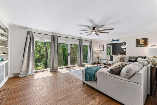 16805 Linden Drive, Minnetonka, MN 55345