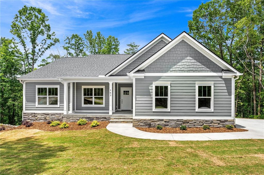 163 W Waters Edge Lane, West Union, SC 29696