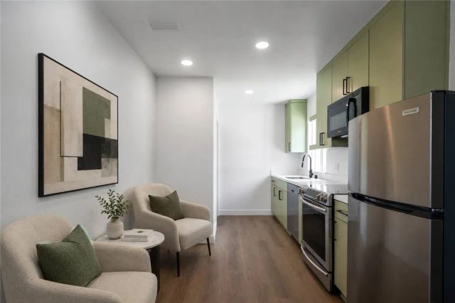745 W 106th Street, Los Angeles, CA 90044